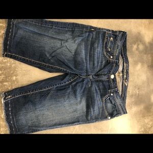 Seven brand long length jean shorts!!! 😎🌞